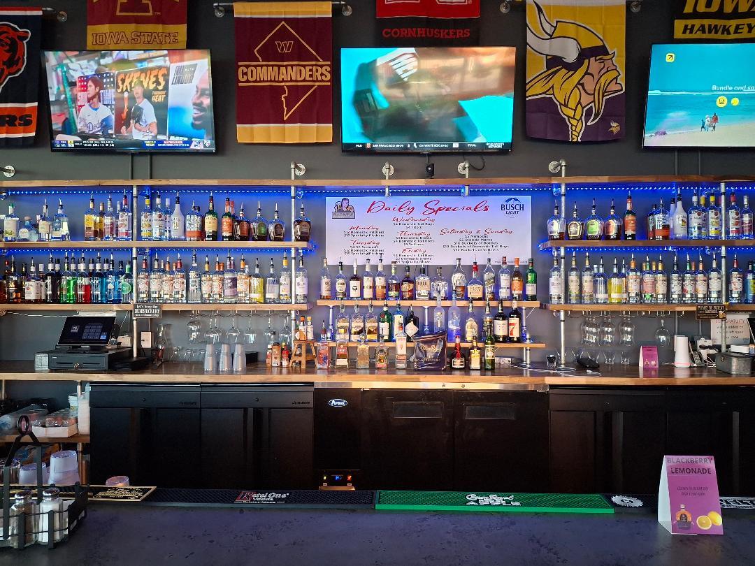 Pally's Pub & Pizza